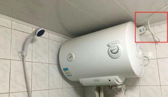 频繁拔掉插头，可能会到时热水器的插头松动.jpg